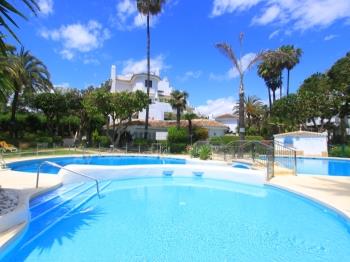 1191 Golden Beach apartment, 2 pools , nice Garden - Apartment in Marbella