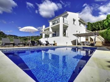 7001 Exquisite high standard Villa, Heated Pool - Apartment in Marbella