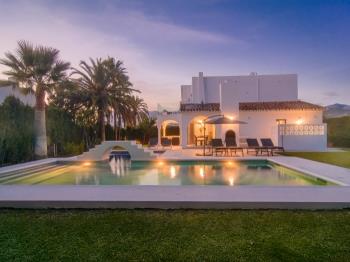 4516 Las Chapas Playa refurbished beach villa - Apartment in Marbella