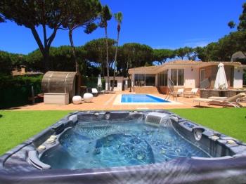 2055 Stunning five star Villa , Jacuzzi , Sauna - Apartment in Marbella